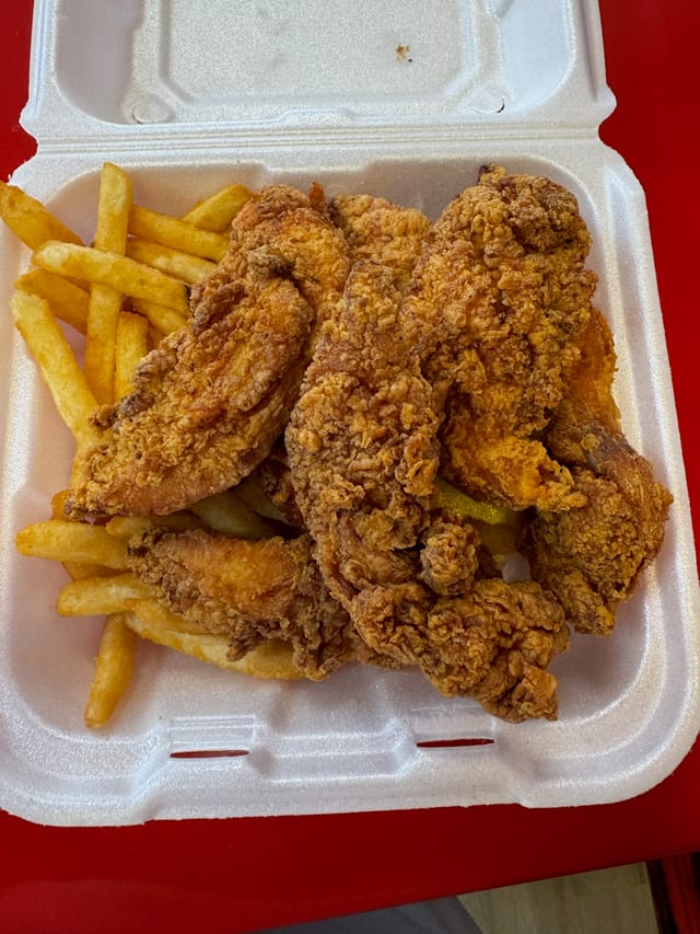 6 Piece Tender W. Fries.